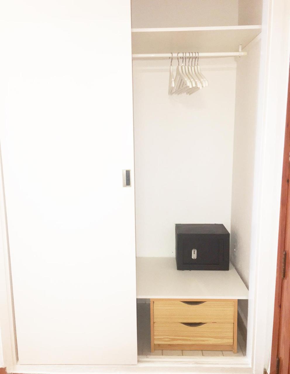 Apartamentos Albertos Санта Еулалия дел Рио Екстериор снимка