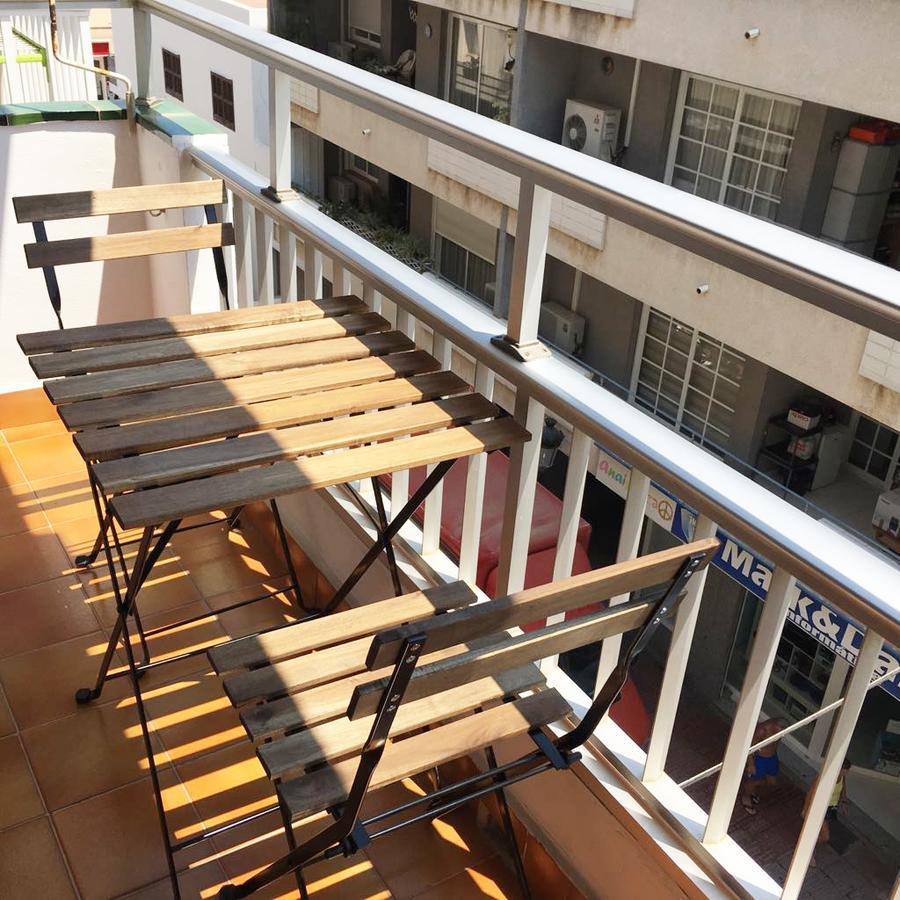 Apartamentos Albertos Санта Еулалия дел Рио Екстериор снимка